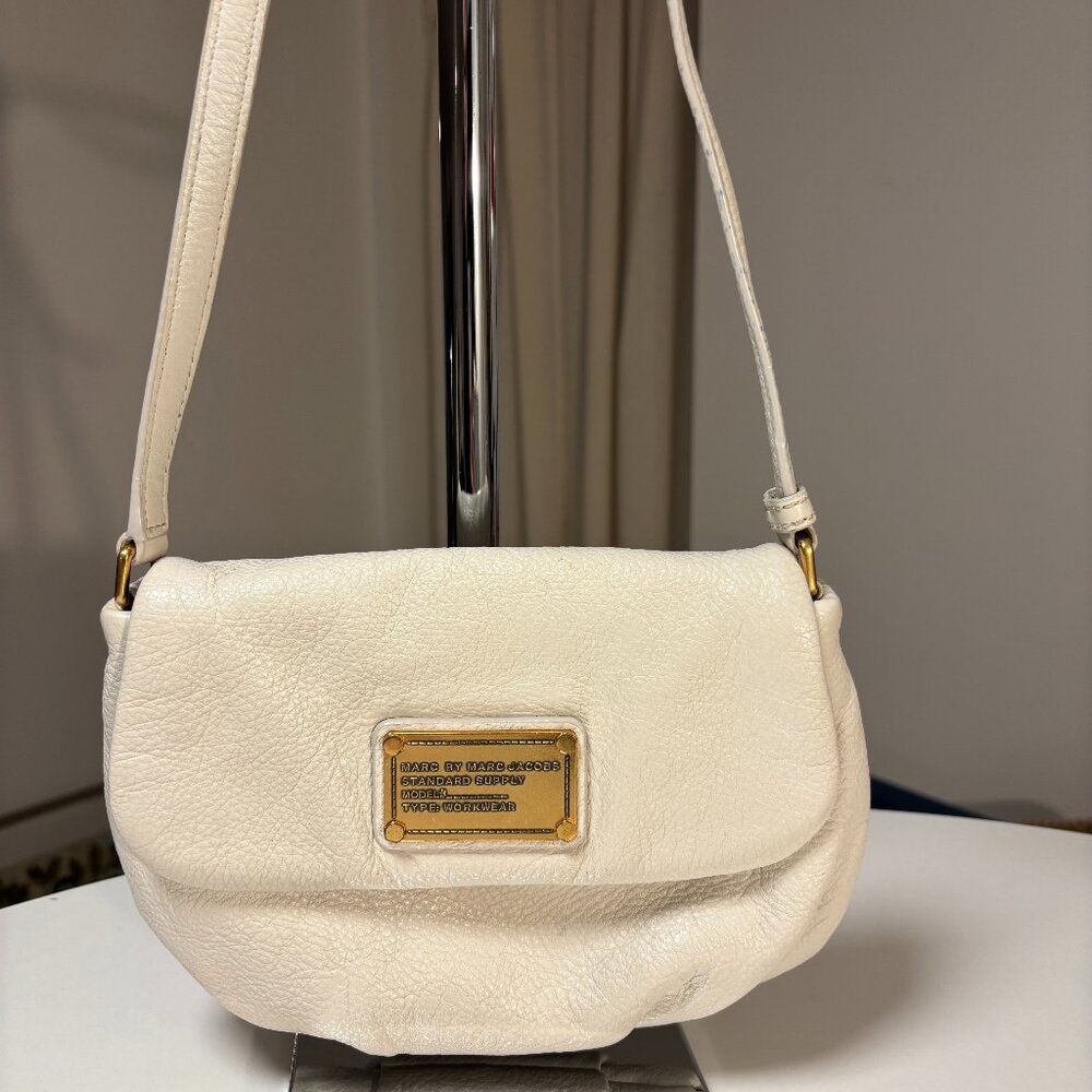Marc by Marc Jacobs Classic Q crossbody in ivory/cream pebbled leather Vintage?